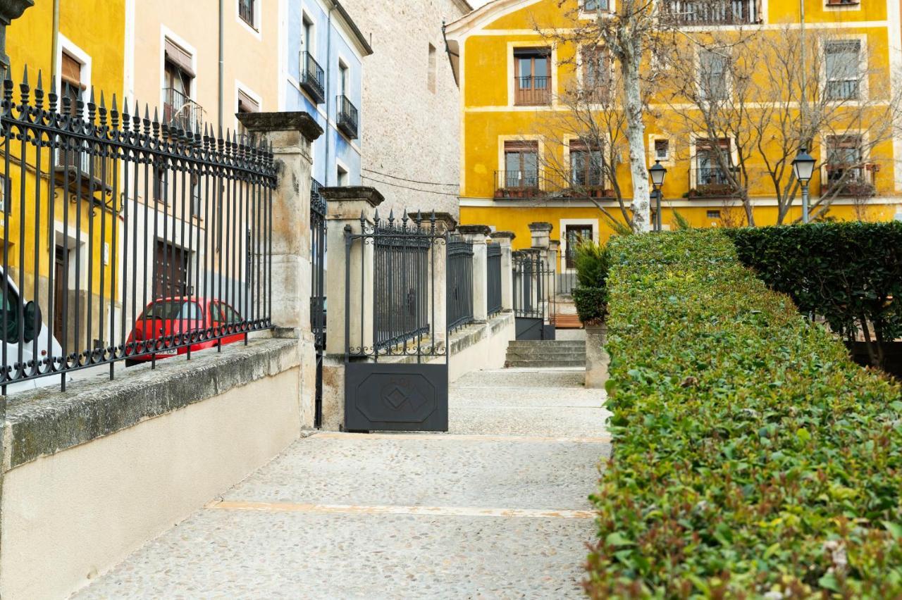 La Puerta Del Salvador Apartamento Casco Historico Cuenca  Exterior photo